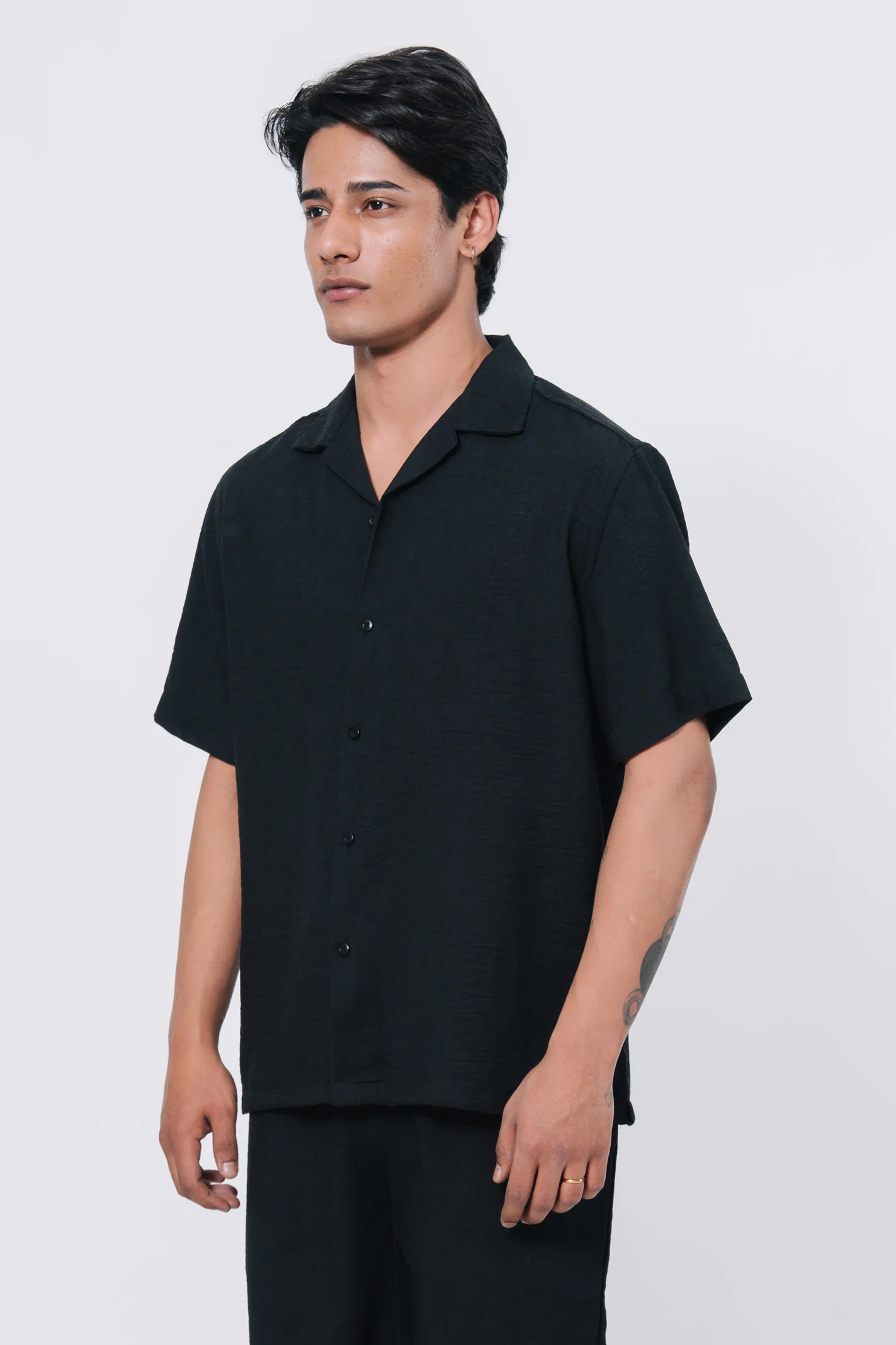 Cuban Collar Boxy Fit Shirt – Black - Image 3