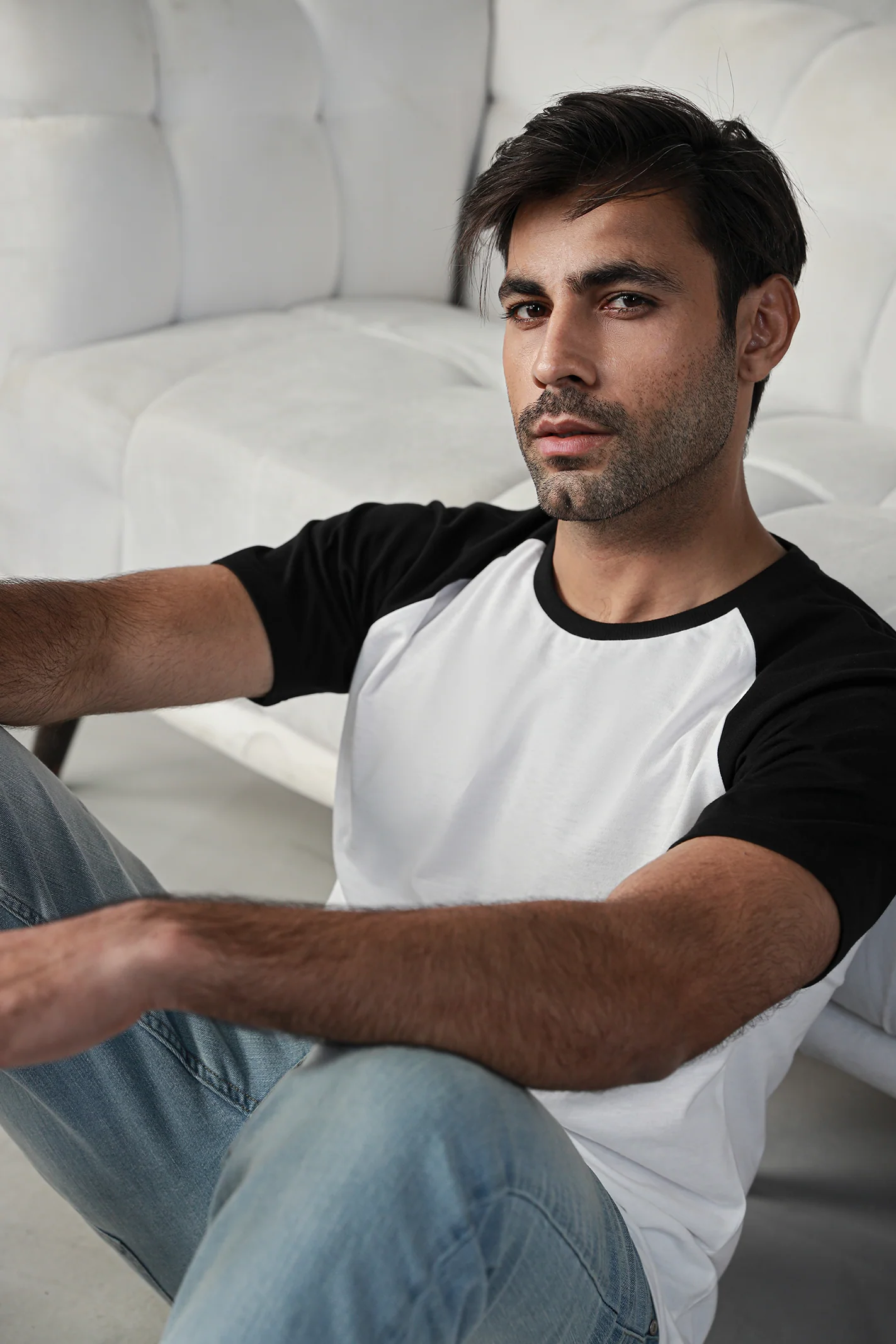 Raglan T-Shirt – White & Black - Image 4