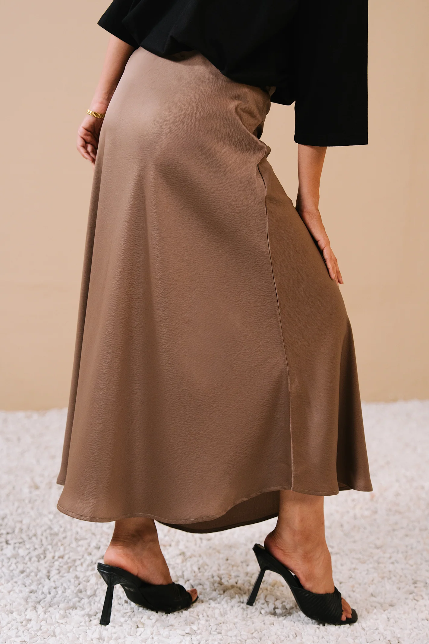 Textured Satin Skirt - Nude - Image 5